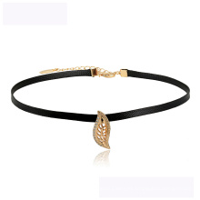 44359 venta caliente xuping elegante collar elegante 18K color oro hojas forma collar para las mujeres